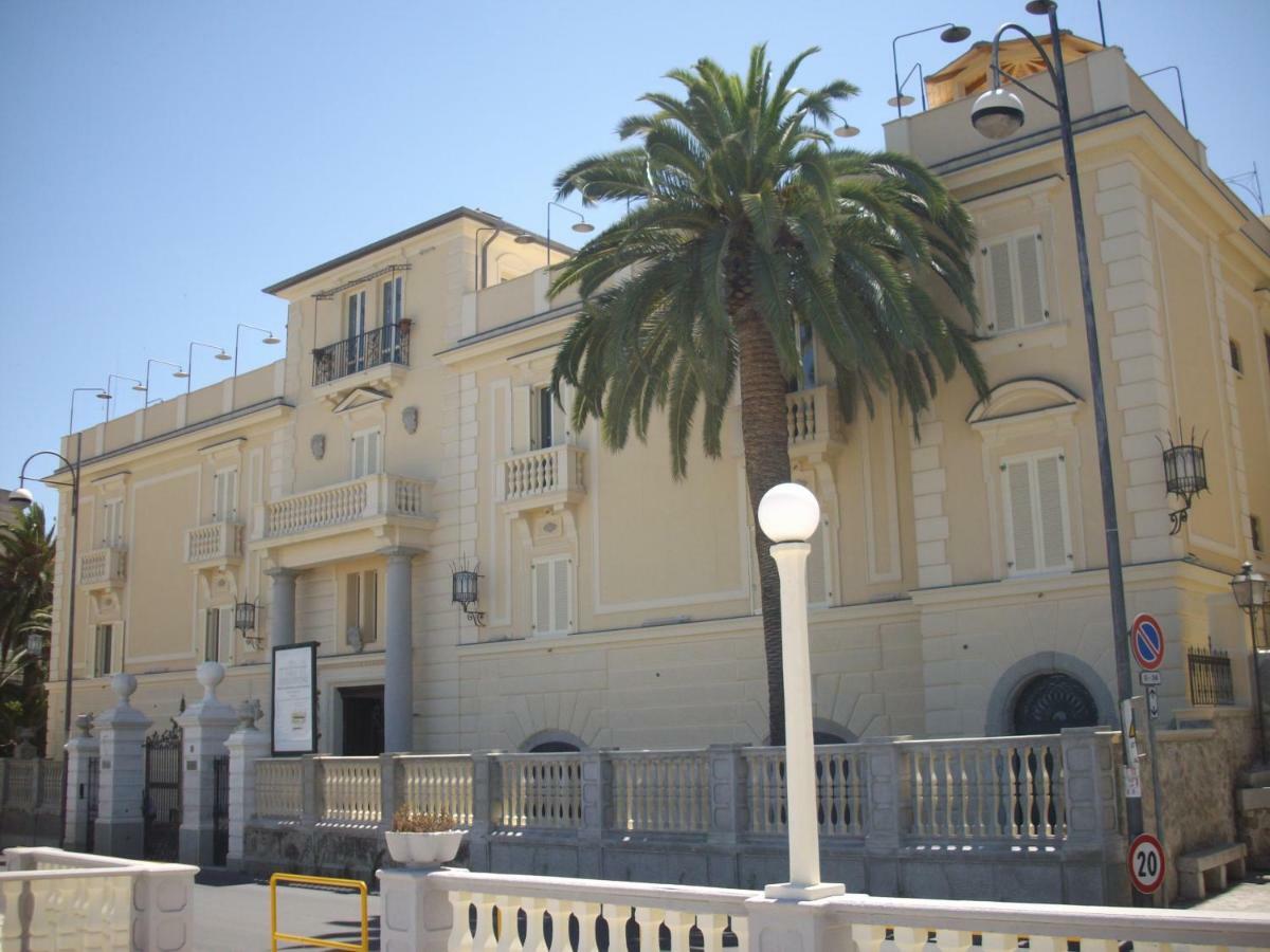 Hotel San Vincenzo Soverato Marina Εξωτερικό φωτογραφία