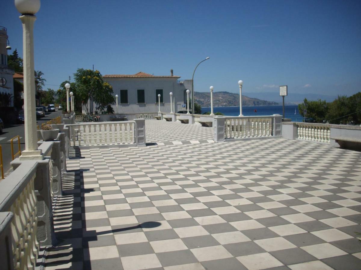 Hotel San Vincenzo Soverato Marina Εξωτερικό φωτογραφία