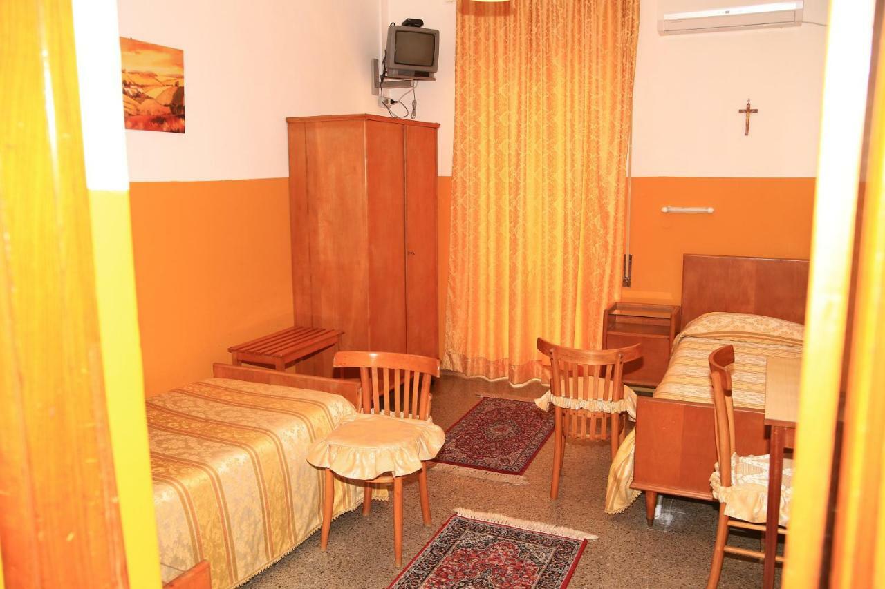 Hotel San Vincenzo Soverato Marina Εξωτερικό φωτογραφία