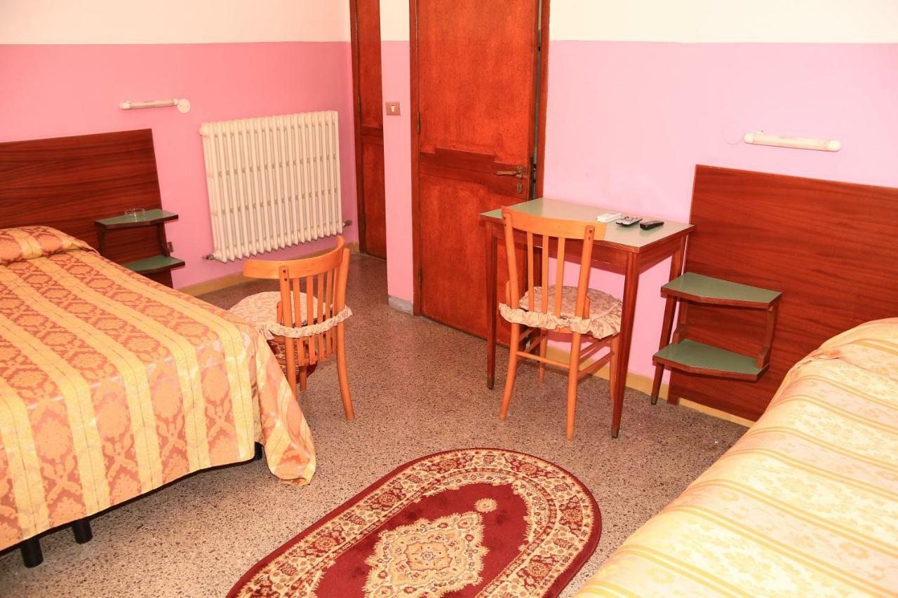 Hotel San Vincenzo Soverato Marina Εξωτερικό φωτογραφία
