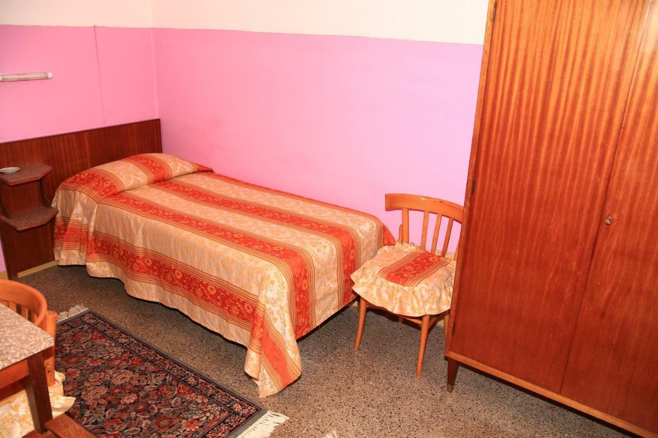 Hotel San Vincenzo Soverato Marina Εξωτερικό φωτογραφία