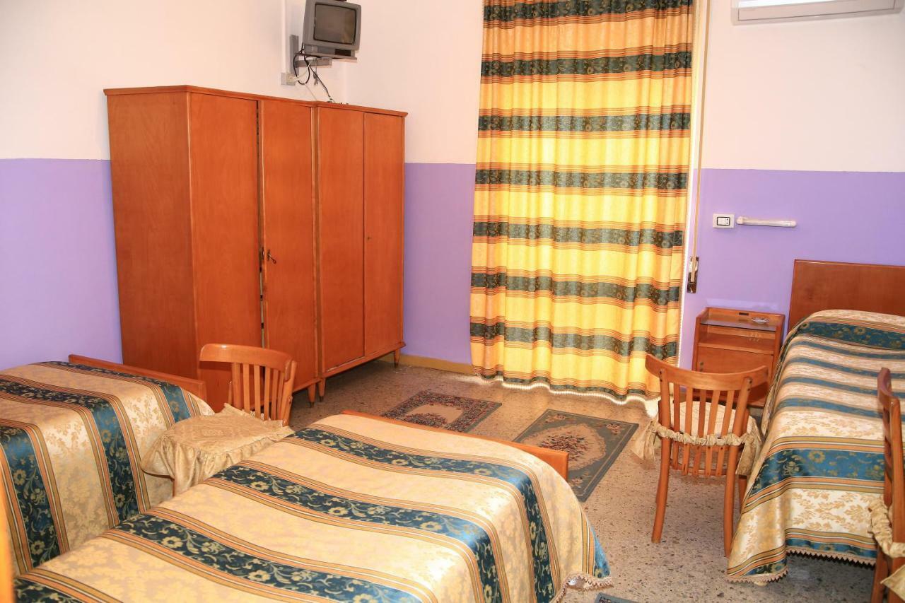Hotel San Vincenzo Soverato Marina Εξωτερικό φωτογραφία